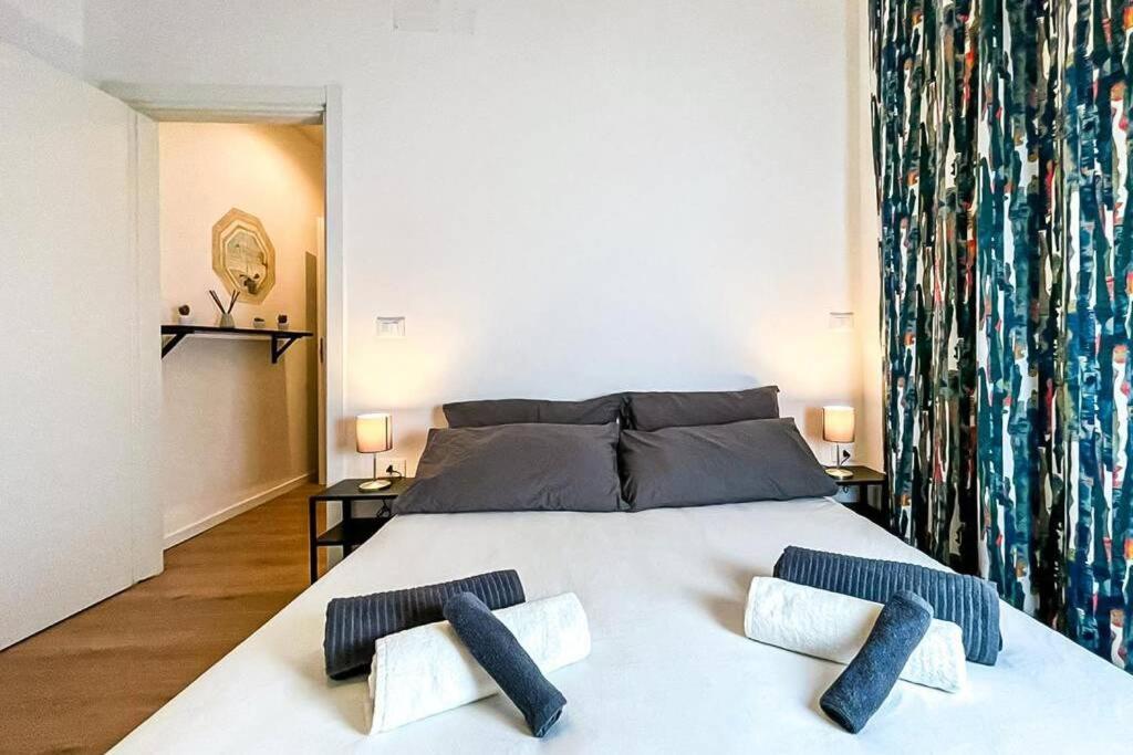 Ferienwohnung Luxury Stazione Centrale Elegante Loft Triest Exterior foto